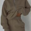 abfc7487c19e8a30a3fb9806f63c1bfabe1f6b3cd139d0014bc8ab8a2afbf437 Sweatshirt and sweatpants two-piece suit