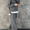 b4b0348ad7037be5c650f3098a2a63c6089d3683ae5d2a95e20851beea76de90 Women's Casual Round Neck Fake Two-Piece Contrast Color Suit