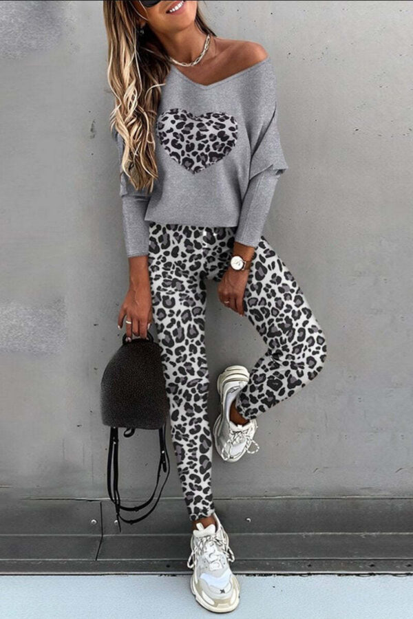 c2d8422f0c40788a20331e5c5977596dba1f08b2c45a6bf419619adea390cef5 Casual Leopard print Long Sleeve Tops and Trousers Suit