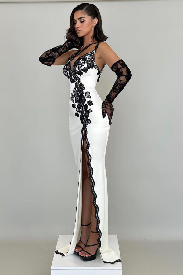 cd2de2db1312f3aa83f93088a9f4e000551c8277a97cb8d26ad428676bf9c965 Cassandra Lace Dress In White